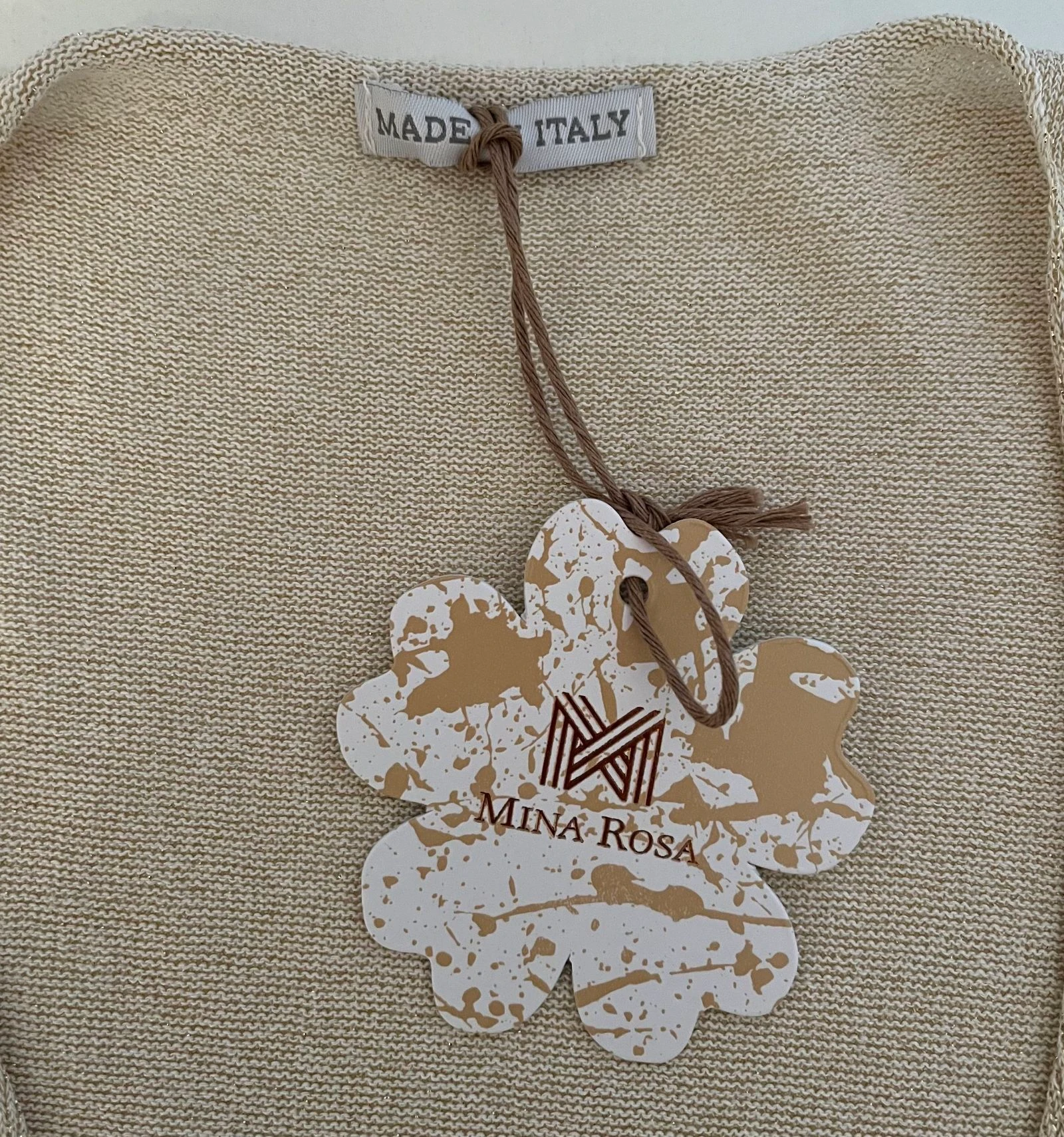 Top oversize irizado dourado com motivos de corações em forma de poncho❤️ – photo 4
